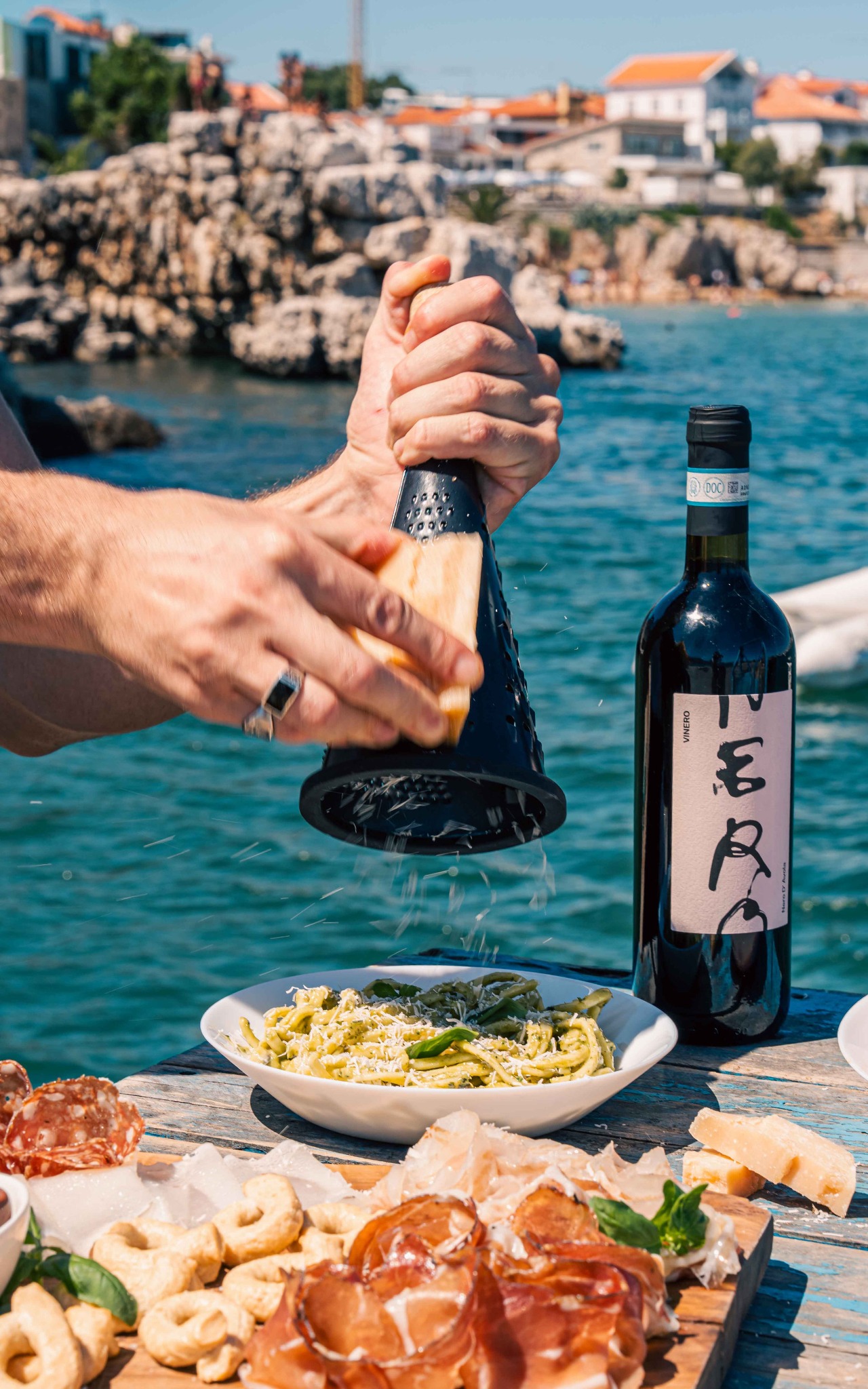 Italian food and wine served by the sea