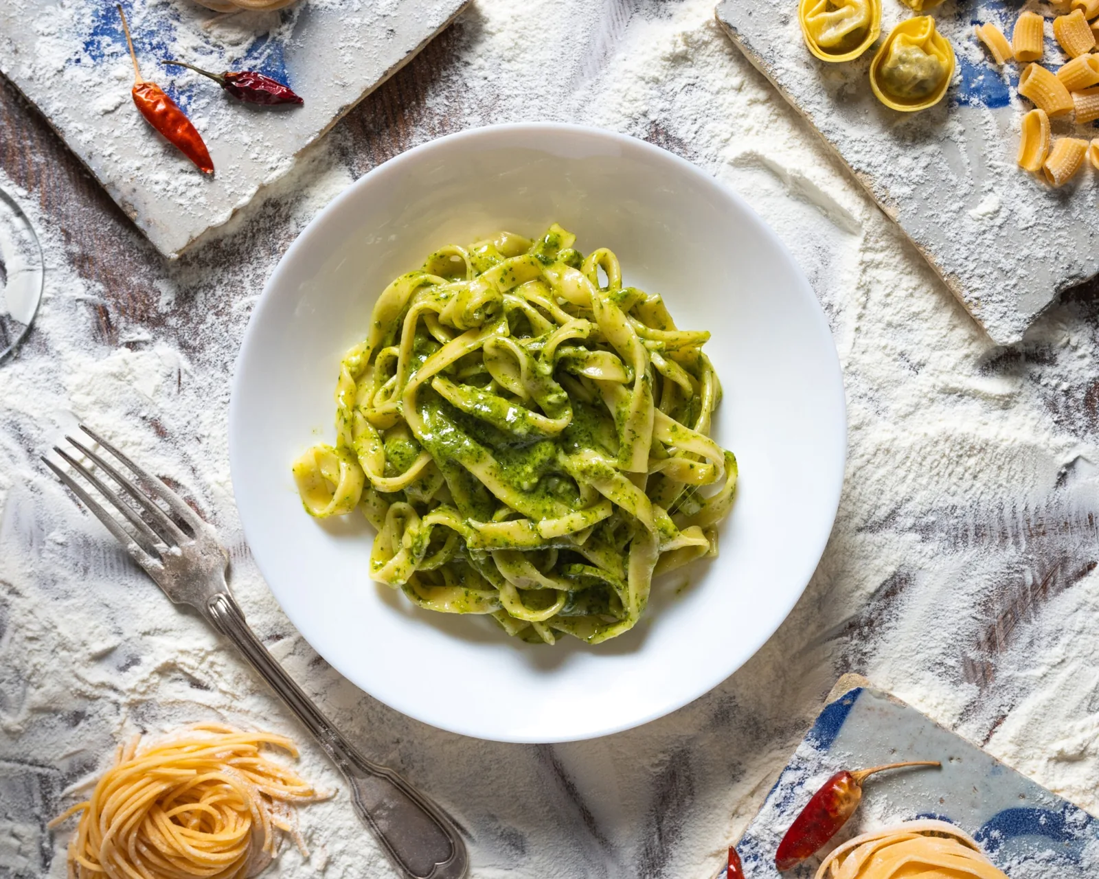 Pesto di Basilico BIO e Burrata at Aqafarina